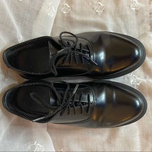 Dr.Marten’s Bennett Style Shoe in Black Leather